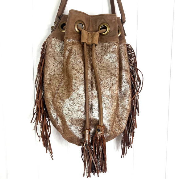 Clhei Prado Bucket Bag in Gold Metallic Leather - Picture 3 of 9